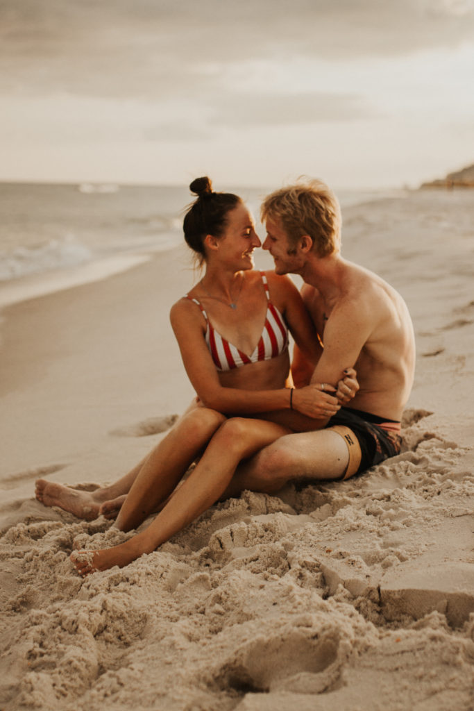 intimate couple at the ocean